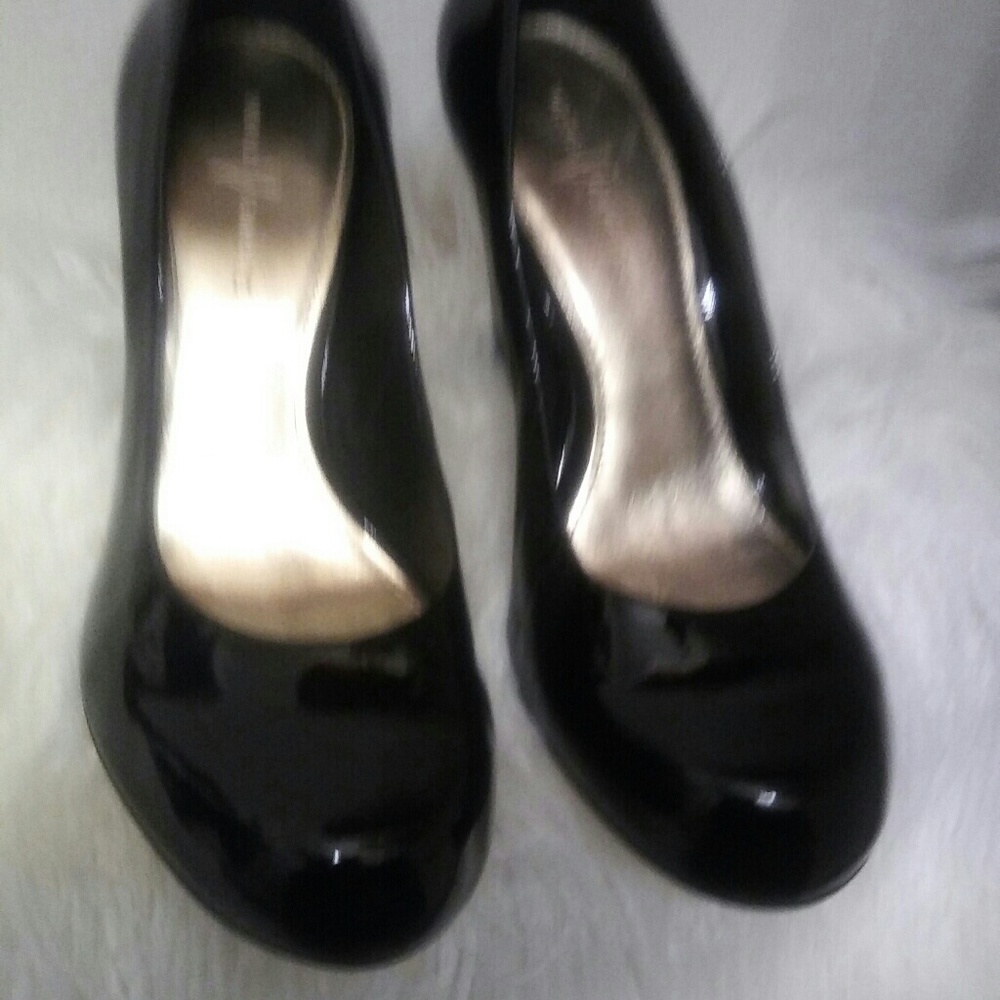 Shoes - Picture 2 of 2